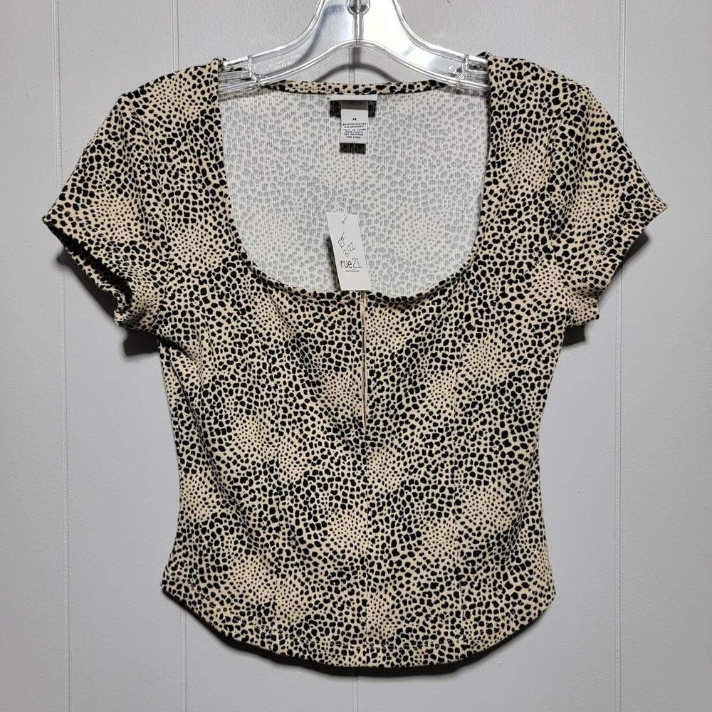rue21 Womens Leopard Print‎ Hook and Eye Scoop Neck Short Sleeve Top Tan Black M